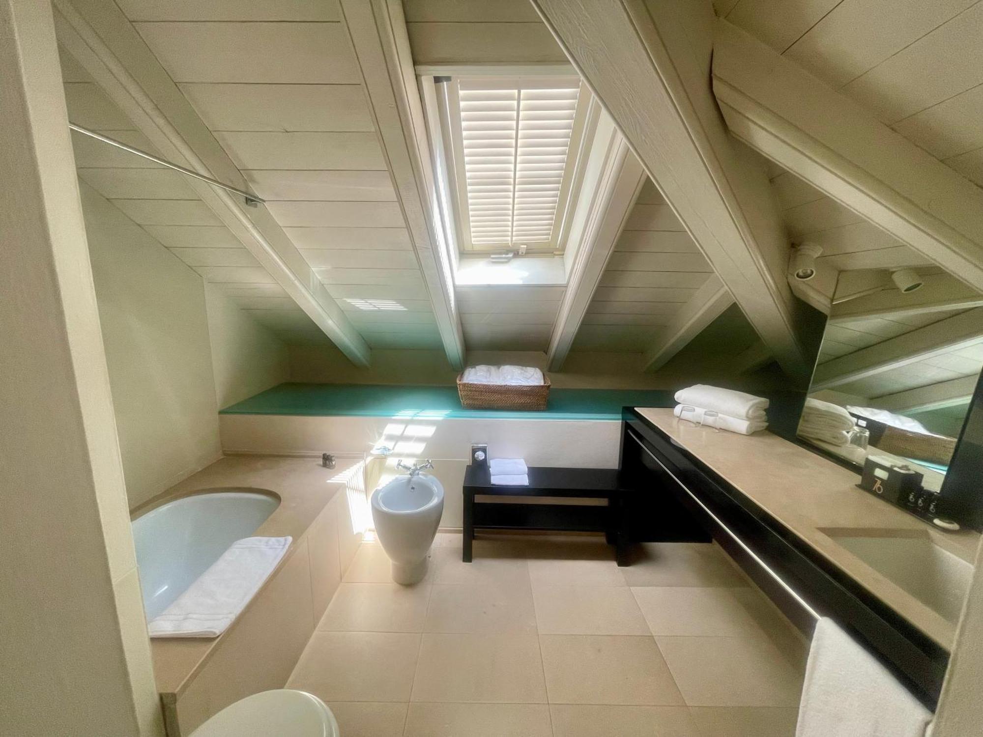 Hotel Carducci 76 Cattolica Esterno foto